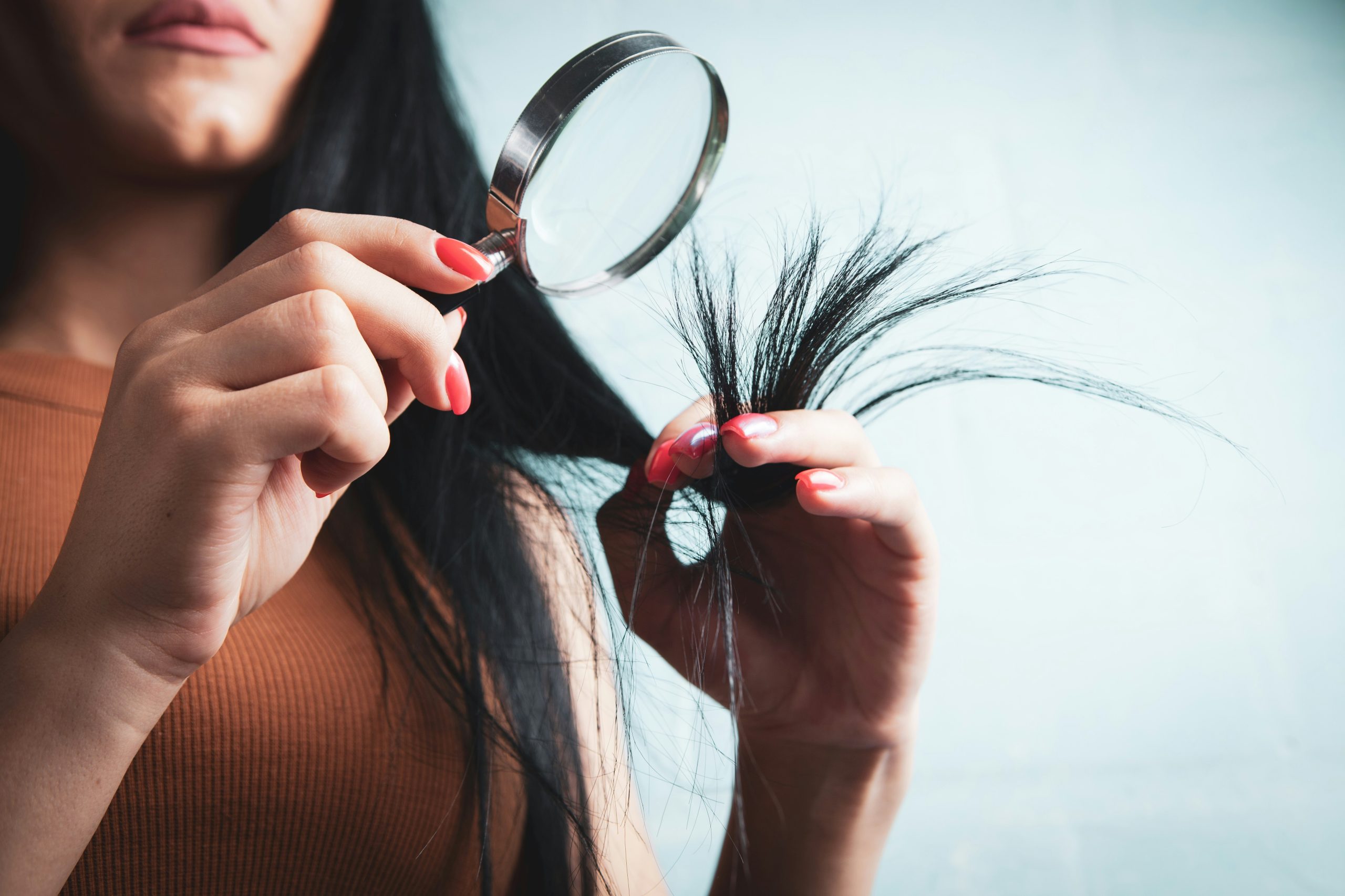 Alopecia androgenetică. Cauze, simptome și soluții moderne de tratament pentru femei și bărbați